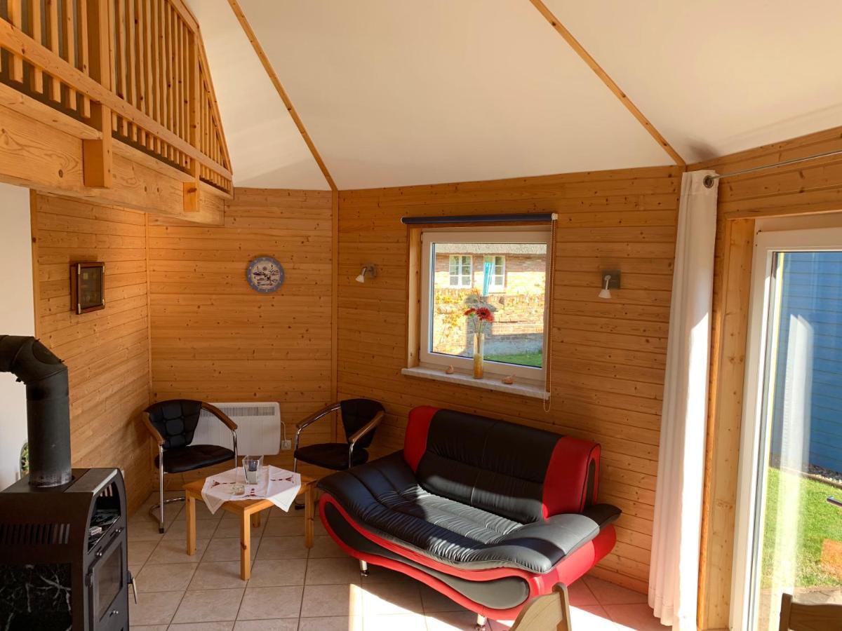 Roter Ostseebungalow Holiday home Boergerende-Rethwisch